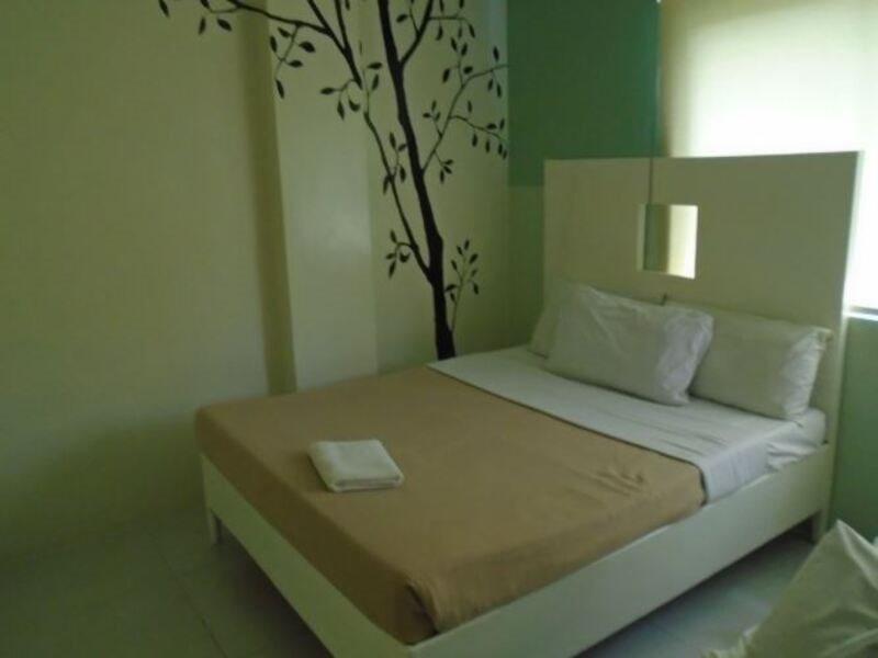 Empire Suites Hotel Puerto Princesa Exterior foto